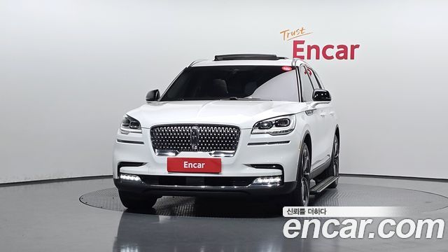 Lincoln Aviator (II) 3.0 Reserve  AWD 2021 — фото 3