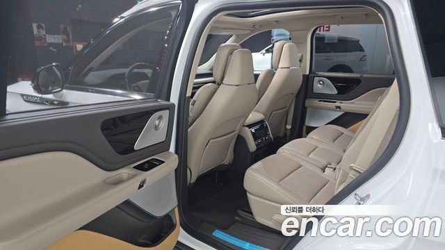 Lincoln Aviator (II) 3.0 Reserve  AWD 2021 — фото 12