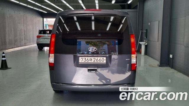 Hyundai Staria 4WD Tourer 11-Seater Modern 2022 — фото 4