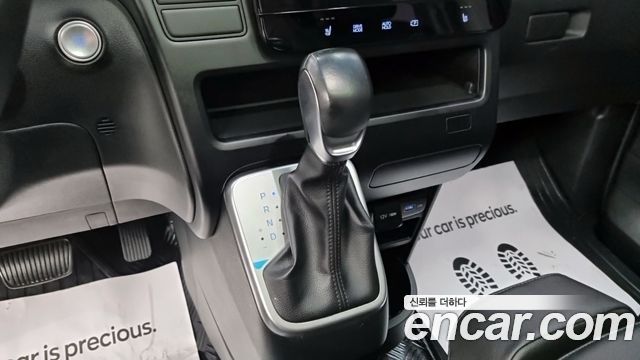 Hyundai Staria 4WD Tourer 11-Seater Modern 2022 — фото 9