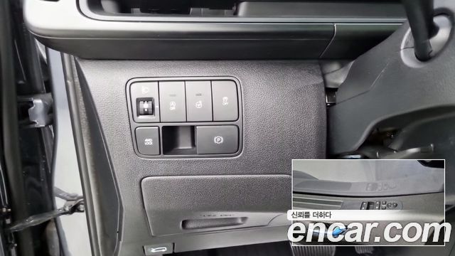 Hyundai Staria 4WD Tourer 11-Seater Modern 2022 — фото 19