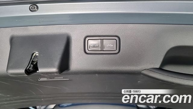 Hyundai Staria 4WD Tourer 11-Seater Modern 2022 — фото 22