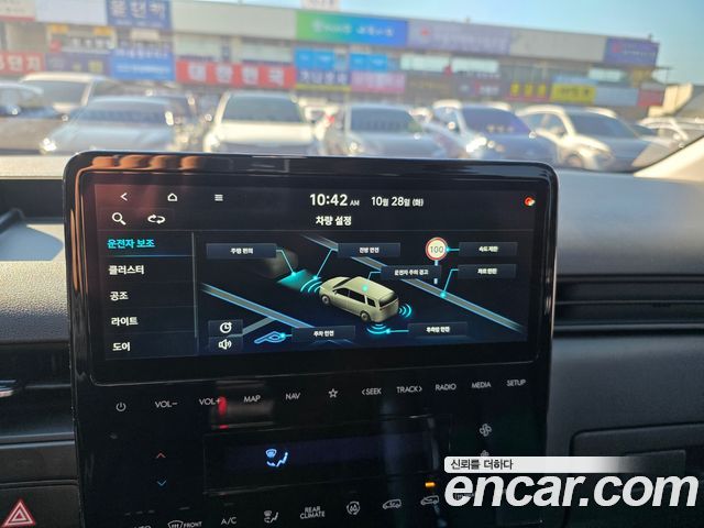 Hyundai Staria 4WD Tourer 11-Seater Modern 2022 — фото 24