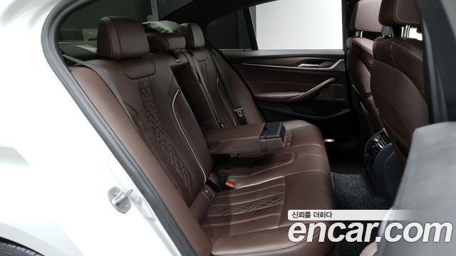 BMW 5 Series (G30) 520i M Sport 2020 — фото 12