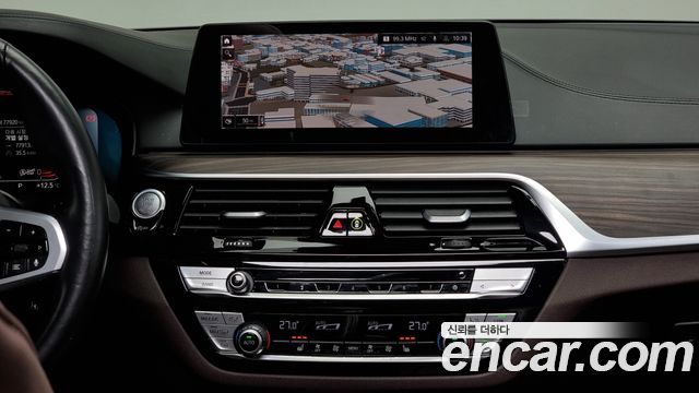 BMW 5 Series (G30) 520i M Sport 2020 — фото 14