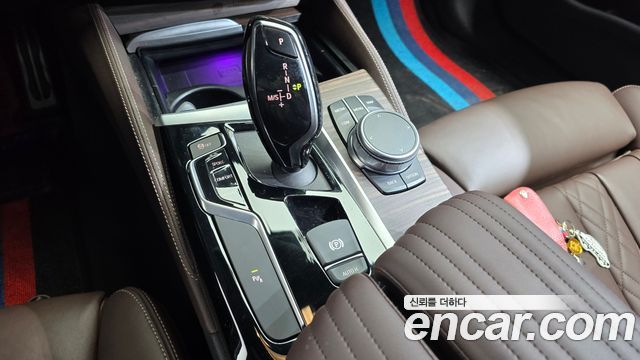 BMW 5 Series (G30) 520i M Sport 2020 — фото 9
