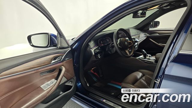 BMW 5 Series (G30) 520i M Sport 2020 — фото 10