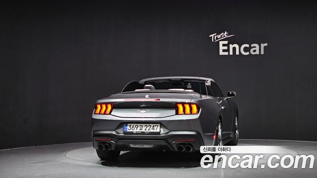 Ford Mustang (VII) 2.3 Ecoboost Premium Convertible 2024 — фото 4