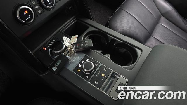 Land Rover Discovery 5 3.0 SD6 SE 2019 — фото 9