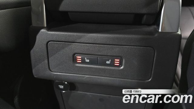 Land Rover Discovery 5 3.0 SD6 SE 2019 — фото 18