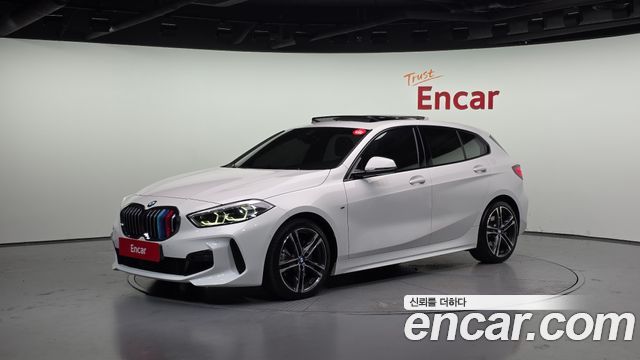 BMW 1 Series (F40) 120i M Sports 2023 — фото 1