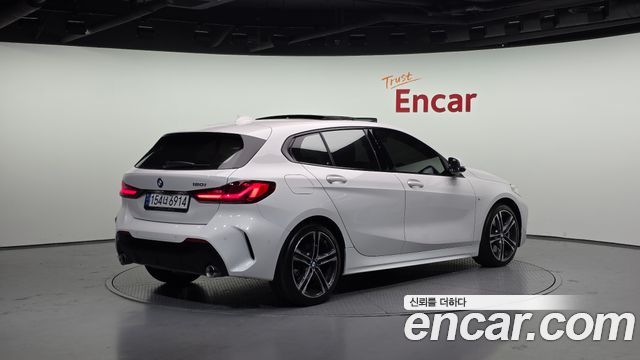 BMW 1 Series (F40) 120i M Sports 2023 — фото 2