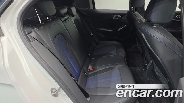 BMW 1 Series (F40) 120i M Sports 2023 — фото 12