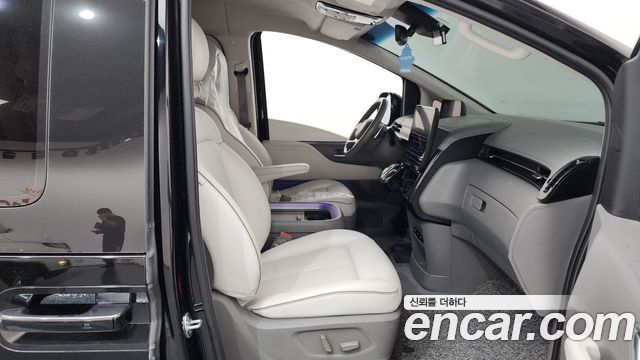 Hyundai Staria Lounge 9-Seater Inspiration 2022 — фото 11