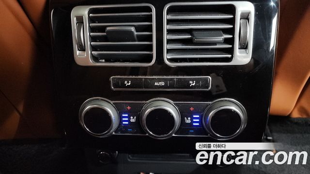 Land Rover Range Rover (IV) 4.4 SDV8 AB DIESEL 2015 — фото 19