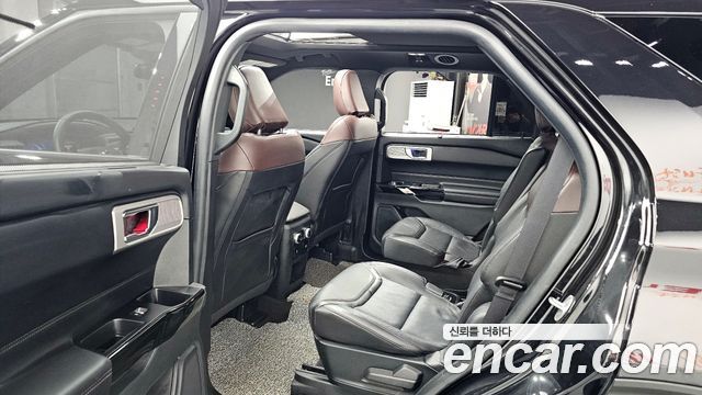 Ford Explorer (VI) 3.0 Platinum 4WD 2021 — фото 12