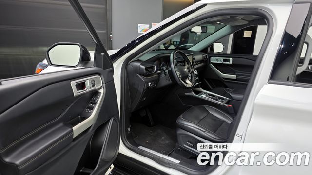 Ford Explorer (VI) 3.3 Hybrid 2022 — фото 10