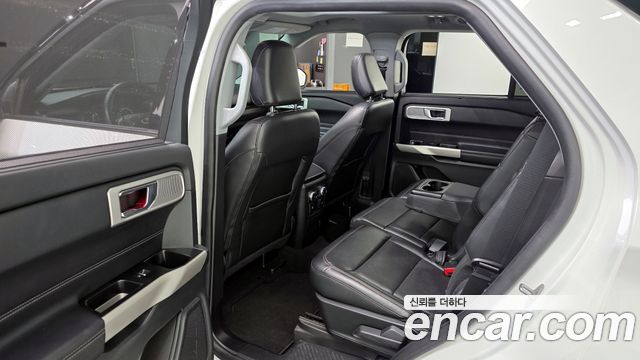 Ford Explorer (VI) 3.3 Hybrid 2022 — фото 11