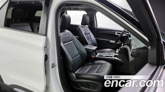 Ford Explorer (VI) 3.3 Hybrid 2022 — фото 12