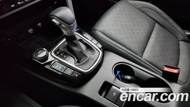 Kia Seltos Gasoline 1.6 Turbo 2WD Signature 2022 — фото 9