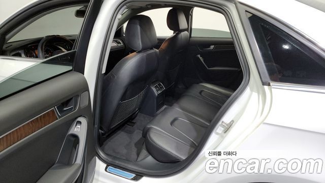 Audi A4 30 TDI Dynamic B8 2016 — фото 11