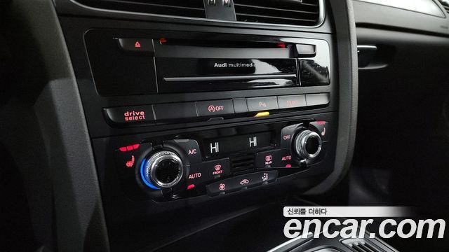 Audi A4 30 TDI Dynamic B8 2016 — фото 19