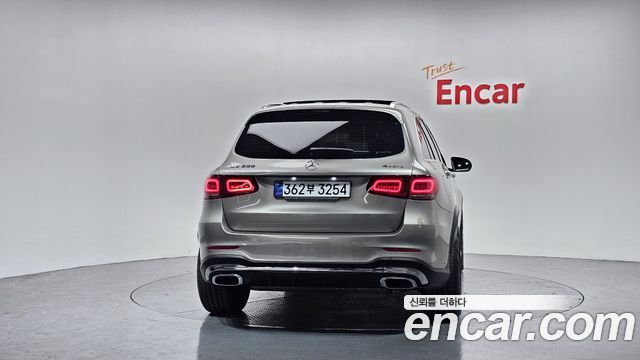 Mercedes-Benz GLC-Class (X253) GLC300 4MATIC 2022 — фото 4