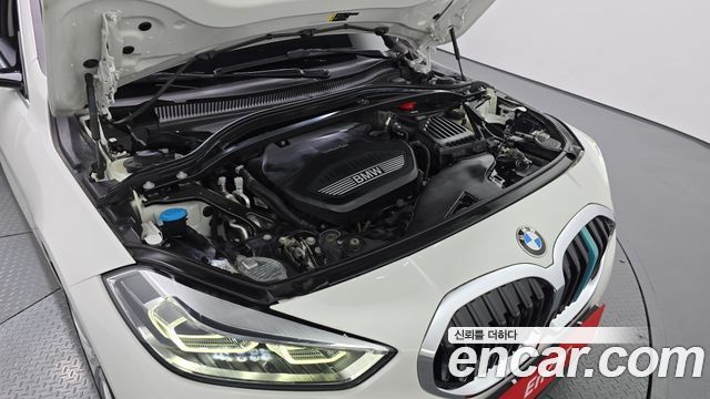 BMW 1 Series (F40) 118d Joy 2021 — фото 6