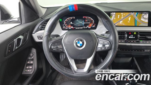 BMW 1 Series (F40) 118d Joy 2021 — фото 17