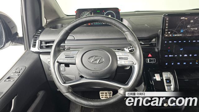 Hyundai Staria 4WD Lounge 7-Seater Inspiration 2022 — фото 13