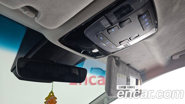 Hyundai Staria 4WD Lounge 7-Seater Inspiration 2022 — фото 17