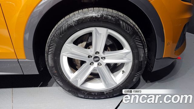 Audi Q8 (4M) 45 TDI Quattro Premium 2021 — фото 5