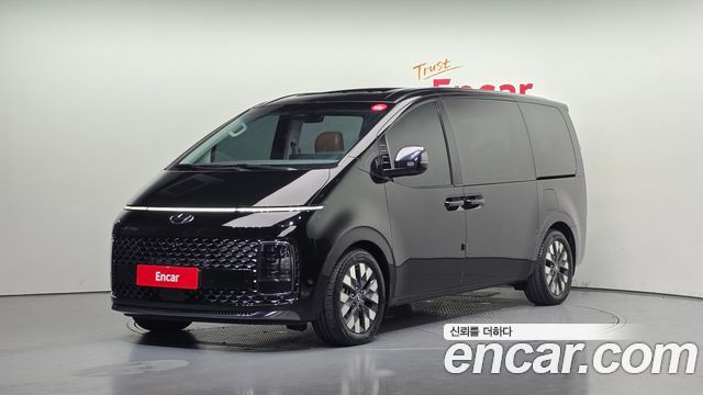 Hyundai Staria 4WD Lounge 7-Seater Inspiration 2023 — фото 1