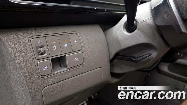 Hyundai Staria 4WD Lounge 7-Seater Inspiration 2023 — фото 18