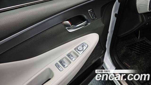 Hyundai Santa Fe Diesel 2.2 2WD Calligraphy 2021 — фото 20