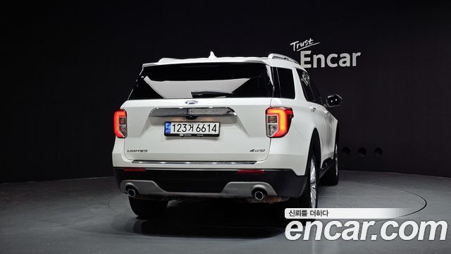 Ford Explorer (VI) 2.3 LimIted 4WD 2022 — фото 4
