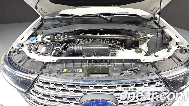 Ford Explorer (VI) 2.3 LimIted 4WD 2022 — фото 6