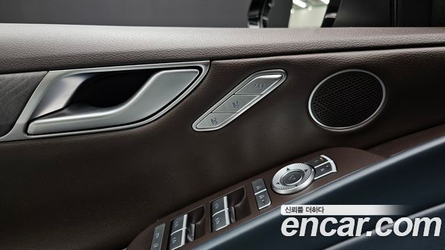 Genesis G80 (RG3) Gasoline 2.5 Turbo AWD 2022 — фото 17