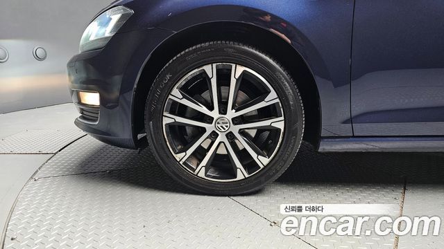 Volkswagen Golf (VII) 2.0 TDI Premium 2016 — фото 5