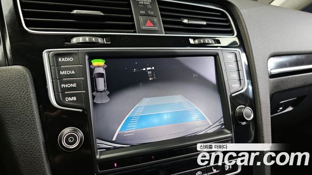Volkswagen Golf (VII) 2.0 TDI Premium 2016 — фото 19