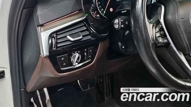 BMW 5 Series (G30) 520d M Sport Package Plus 2018 — фото 16
