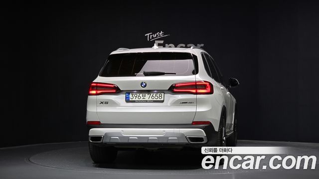 BMW X5 (G05) xDrive 40i xLine 2022 — фото 4