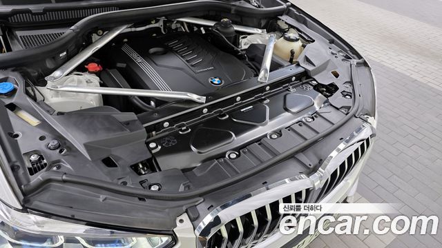 BMW X5 (G05) xDrive 40i xLine 2022 — фото 6