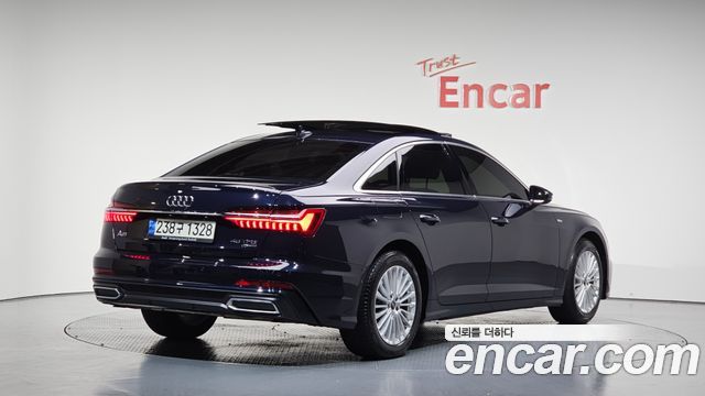 Audi A6 (C8) 45 TFSI Quattro Premium 2021 — фото 2