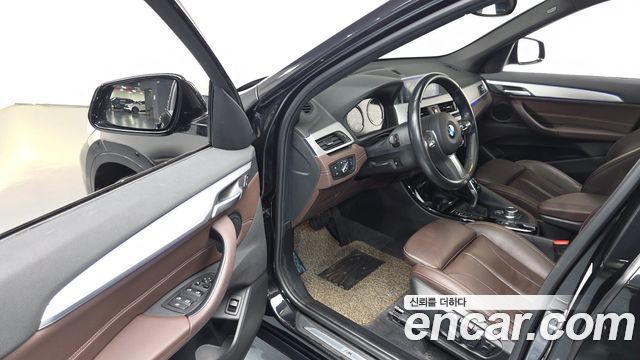 BMW X1 (F48) xDrive 20i M Sport 2022 — фото 11