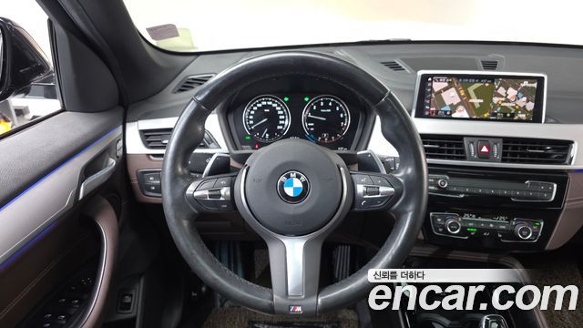 BMW X1 (F48) xDrive 20i M Sport 2022 — фото 13