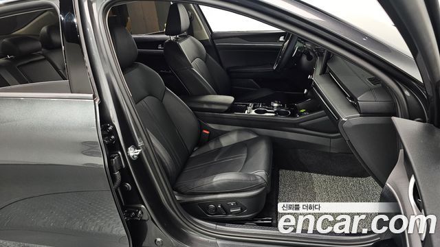 Kia K5 (III) 1.6 Turbo Prestige 2024 — фото 10
