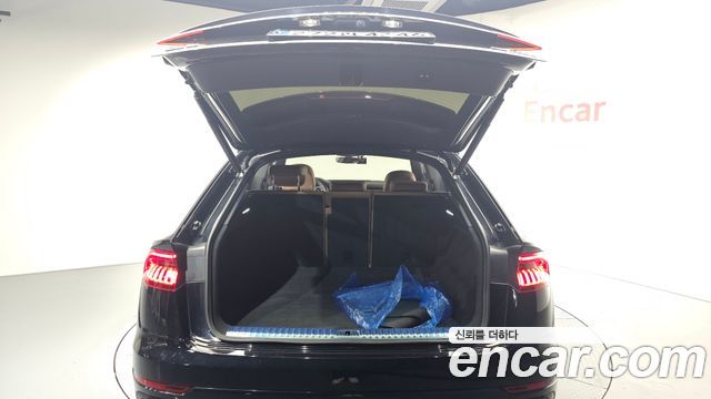 Audi Q8 (4M) 45 TDI Quattro Premium 2021 — фото 20