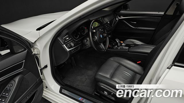 BMW 5 Series (F10) 530d xDrive M Aero Dynamic 2016 — фото 15
