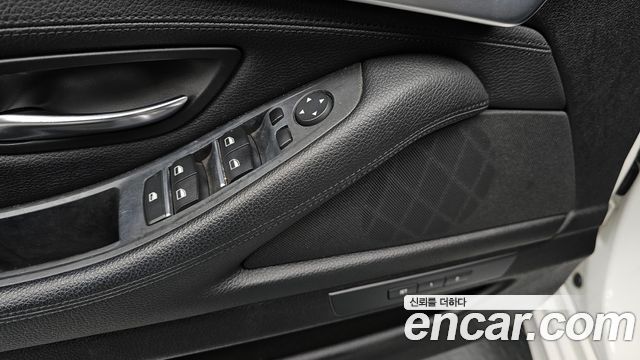 BMW 5 Series (F10) 530d xDrive M Aero Dynamic 2016 — фото 23
